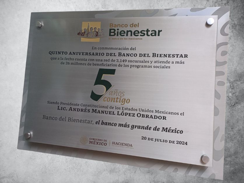 Placa para obras públicas Placa metálica de alta calidad elaborada en aluminio,
