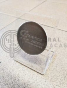 Moneda terminado niquelado