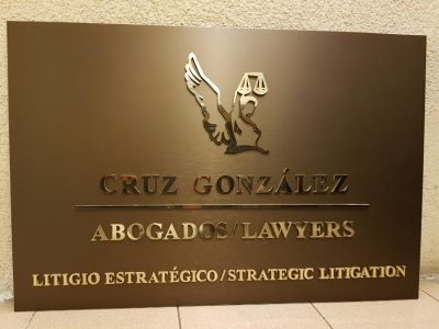 Placa metálica con corte Placa metálica con diseño personalizado (5)